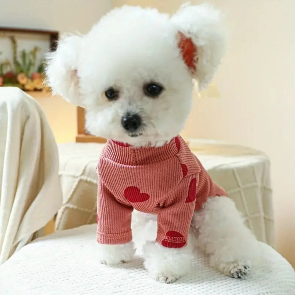 FITTED DOG SWEATSHIRT IN PINK WITH RED HEARTS